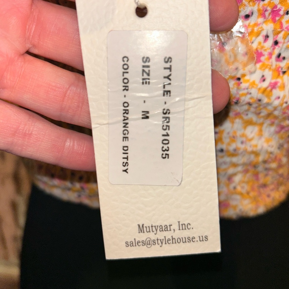 Yellow Floral Crop Top. NWT - Picture 9 of 10
